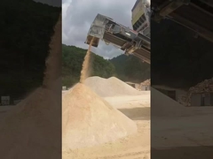 विभिन्न मॉडल जबड़े को प्रभावित करते हैं 90TPH-650TPH मोबाइल क्रशर प्लांट