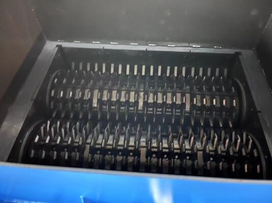 अत्यधिक अनुकूलनीय सुरक्षित विश्वसनीय बनाए रखने में आसान रोलर क्रशर