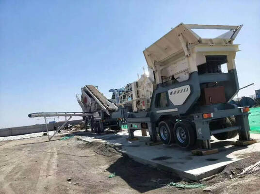 मोबाइल क्रशिंग प्लांट स्थिर सामग्री उत्पादन के साथ सुचारू रूप से काम करता है