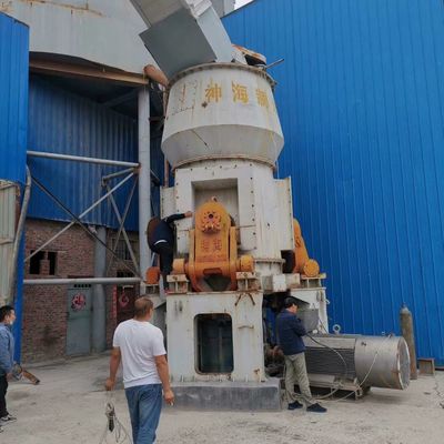उच्च क्षमता 55-250 t / h Ore ग्राइंडिंग मिल सीमेंट वर्टिकल मिल